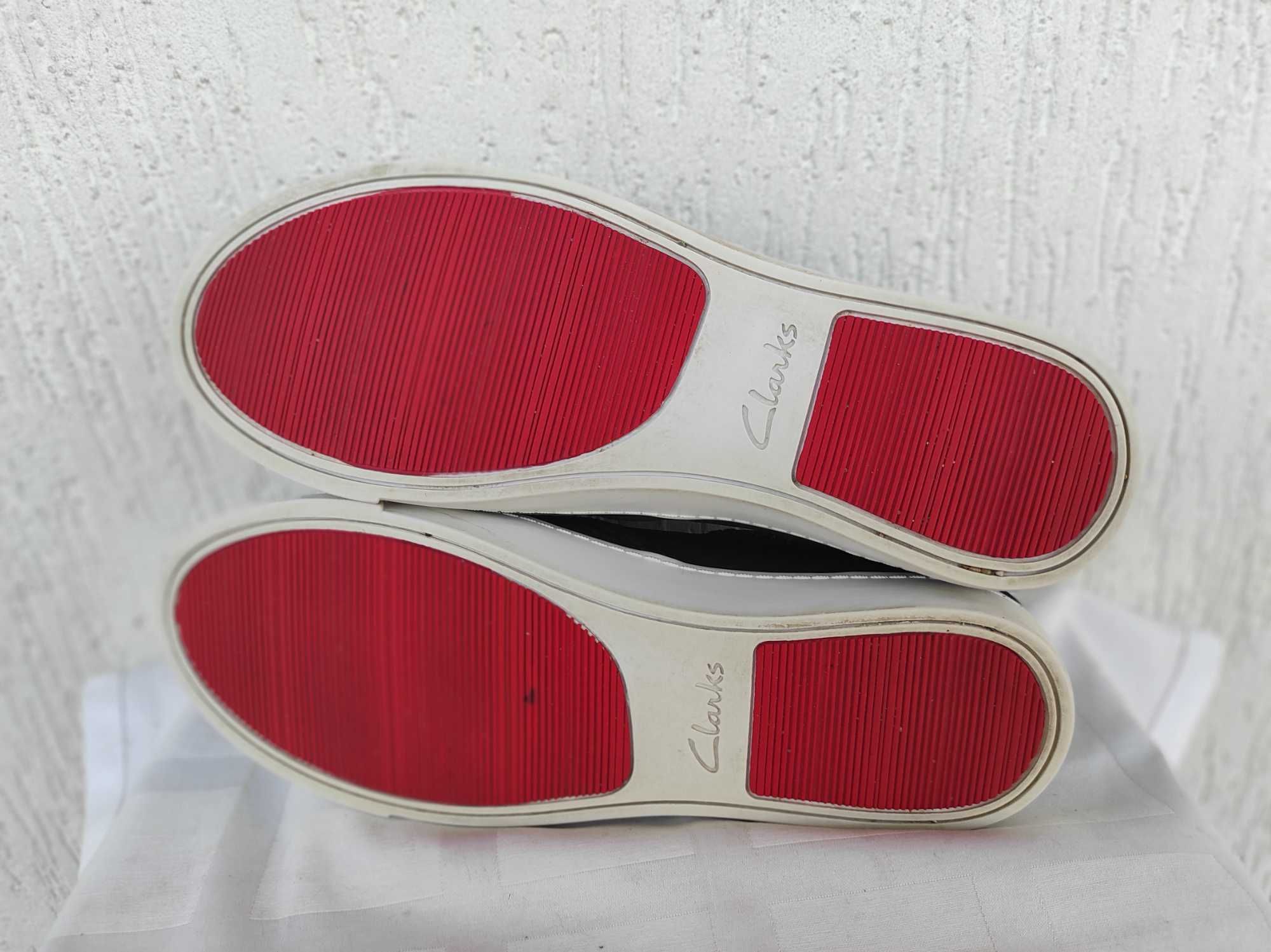 Брендовие,кожанние мокасини Clarks р.38