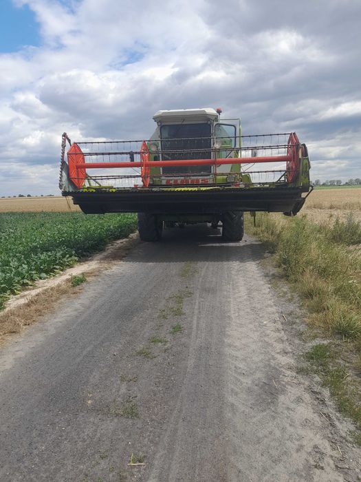 Claas dominator 106