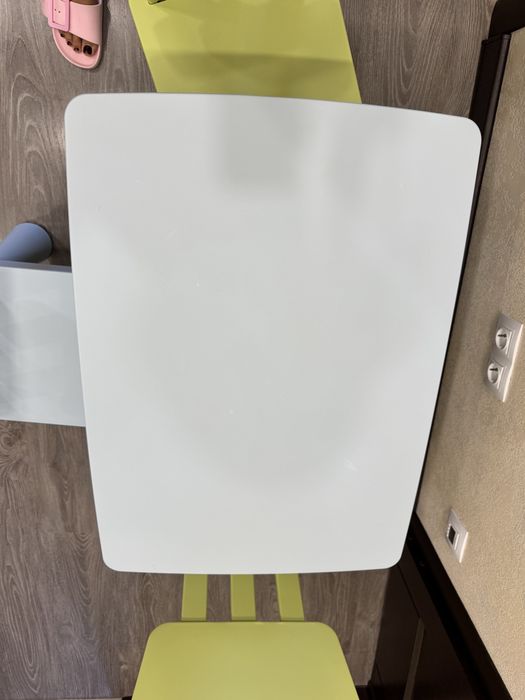 Ikea mammut стіл і 3 стільця