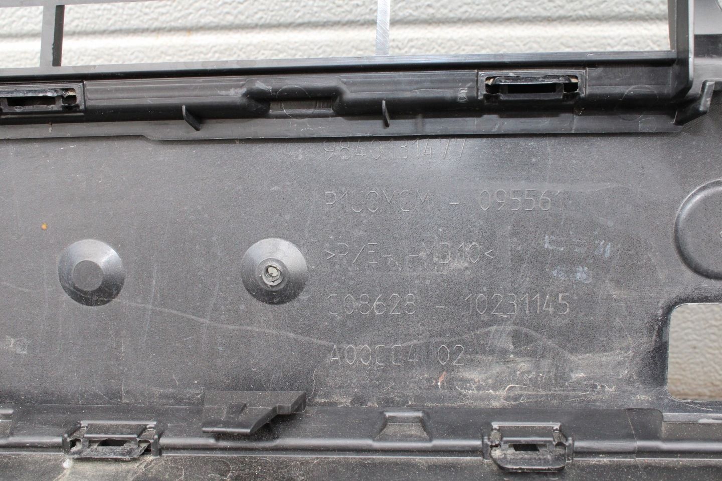 Opel GRANDLAND LIFT ZDERZAK PRZEDNI NA CZUJNIKI PARKOWANIA I HALOGENY
