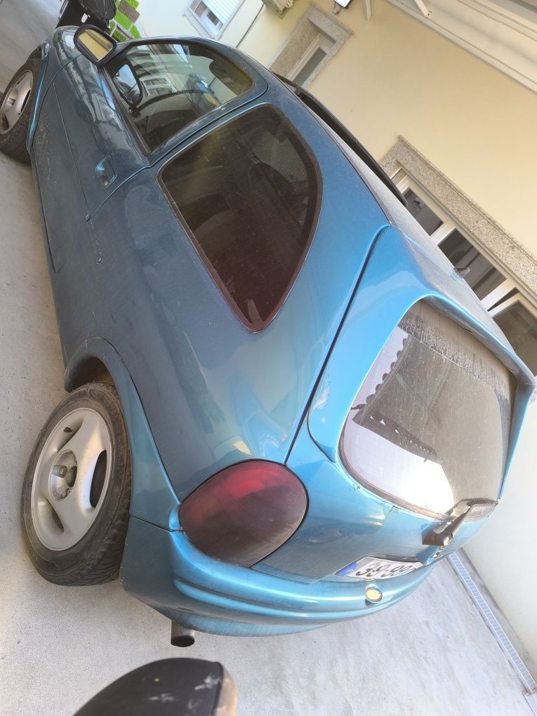 Opel corsa b ( com avaria )