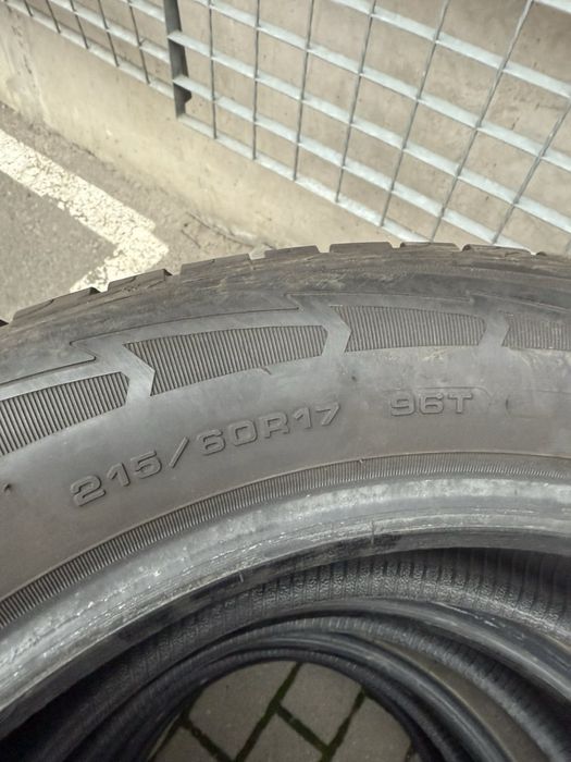 Шини Goodyear Ultragrip Ice 215/60/R17  96T