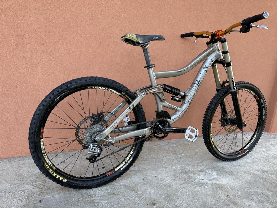 Specialized BigHit. Хороший стан!!!