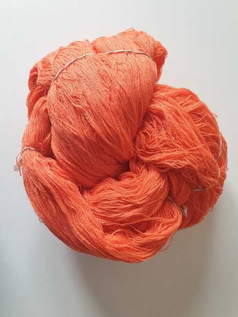 Pomarańczowa wełna merino typu lace 320 gram
