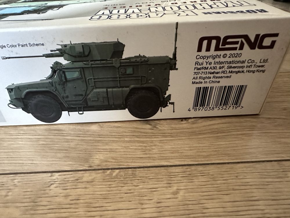 Model Russian K-4386 Typhoon-VDV armored vehicle 1:35 - nowy
