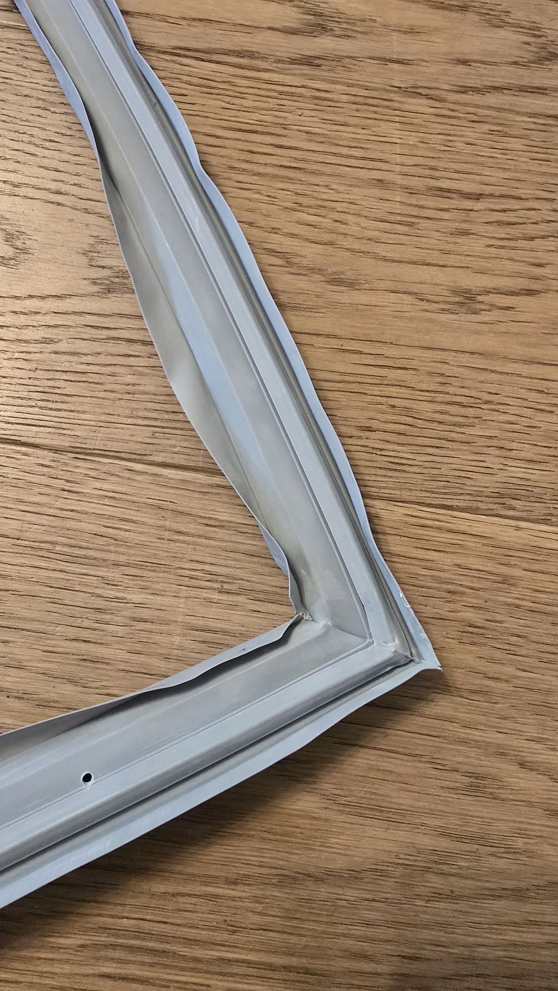 Uszczelka magnetyczna do drzwi chłodziarki do lodówki Electrolux EN388