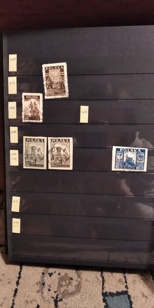 Klaser ze znaczkami kasowanymi 1944-60
