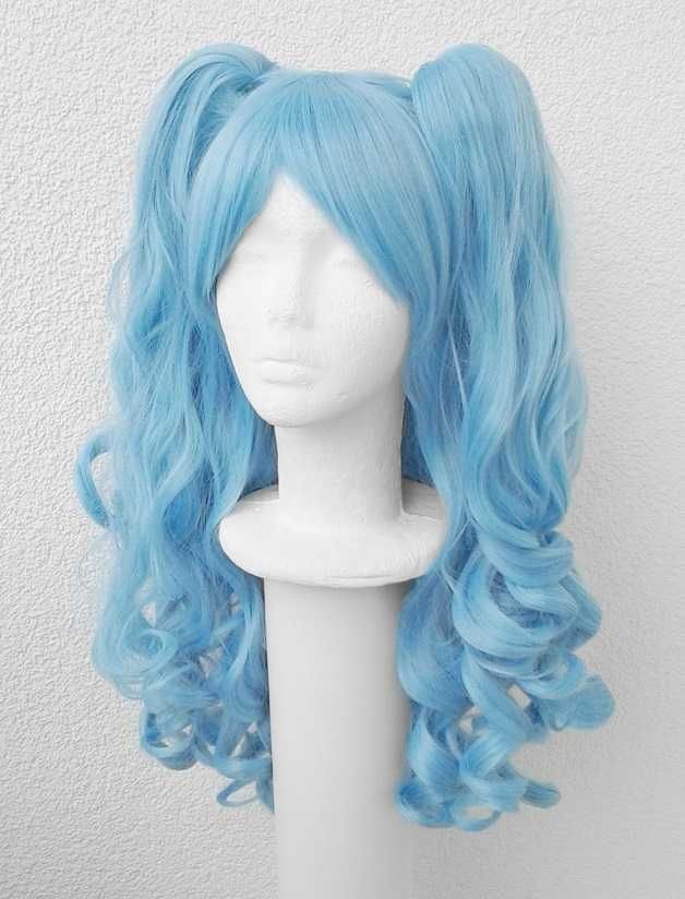 Błękitna lokowana niebieska peruka z kitkami loki grzywką cosplay wig