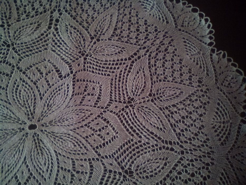 Вязанная салфетка