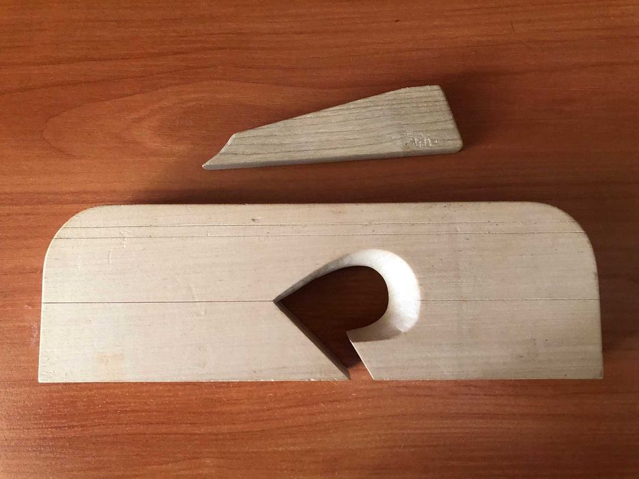 Деревянный корпус (колодка) рубанка с зажимом (клином) под нож 25 мм