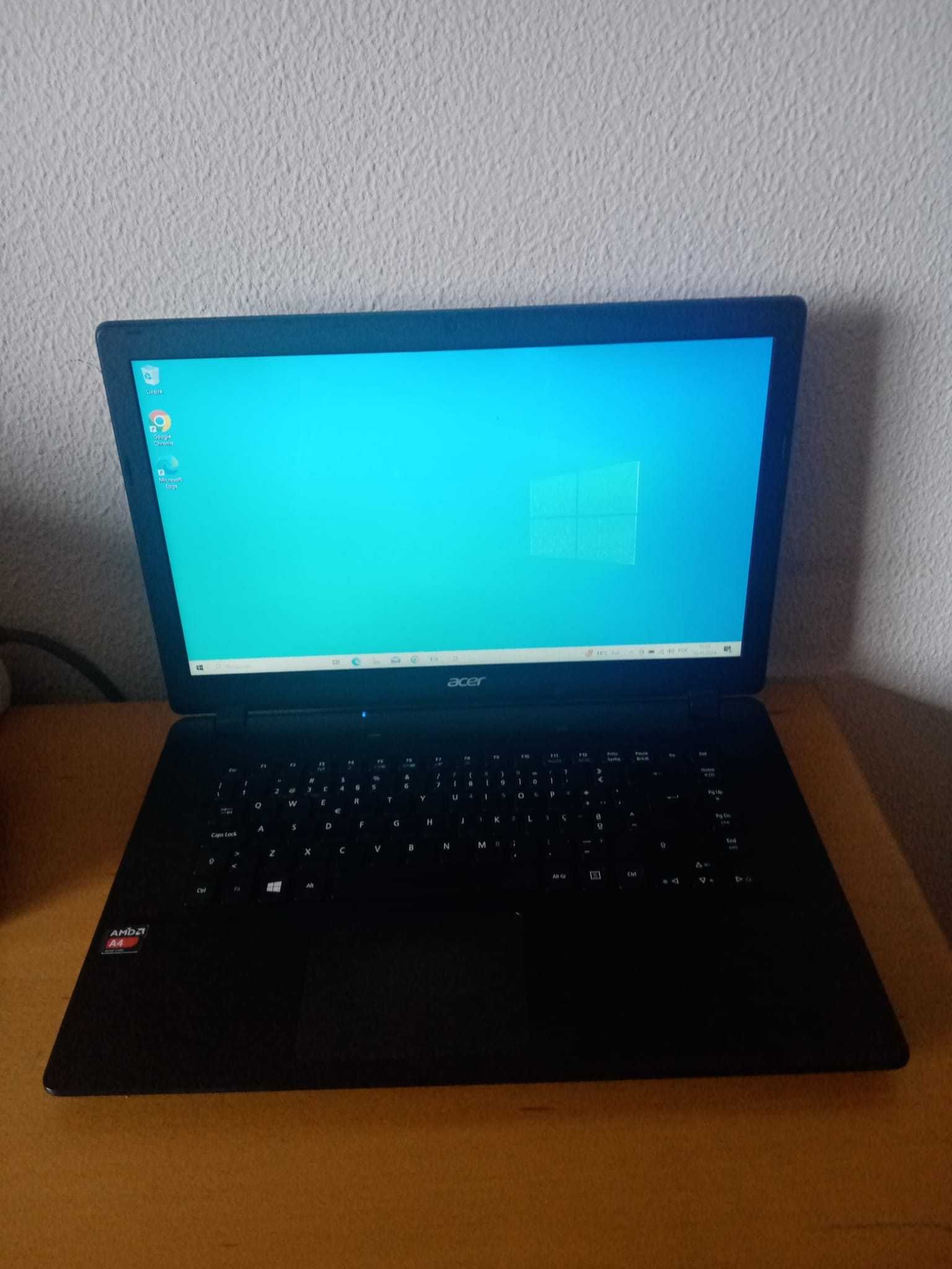 Portátil Acer Aspire AMD A4