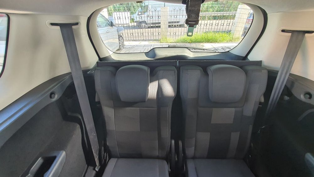 Renault Grand Scenic de 7 Lugares a Diesel