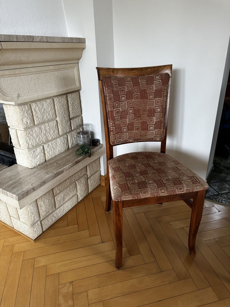 Komplet krzeseł