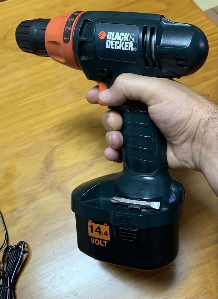 Berbequim / Aparafusador Black&Decker CD14C