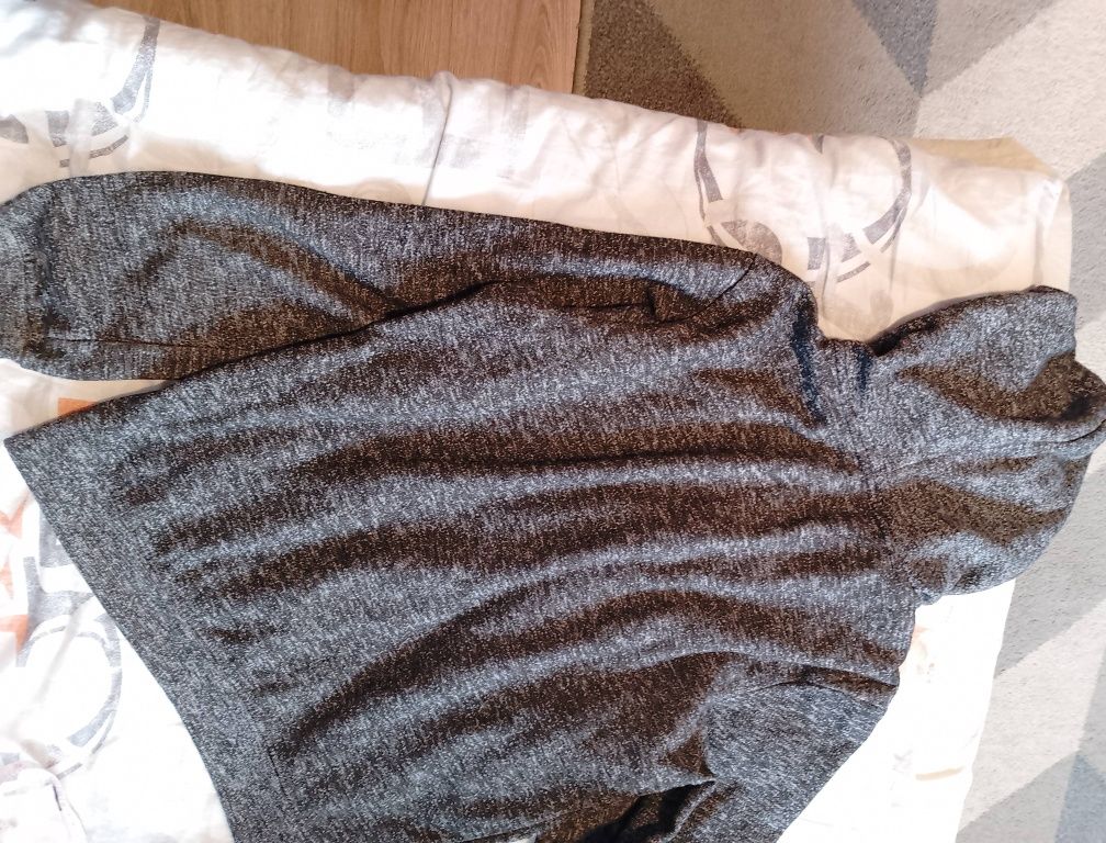 Stylowa chłopięca/męska bluza z kapturem