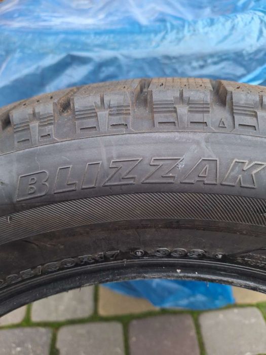 Шини зимові, стан ідеальний 225/60/17