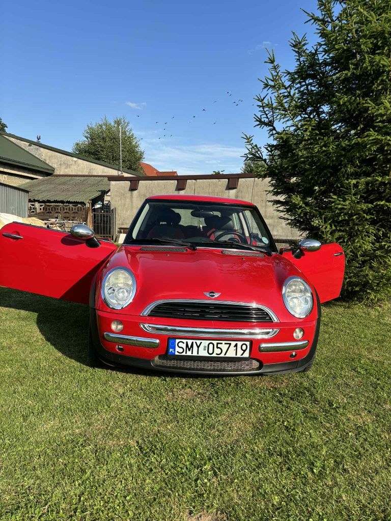 Samochód Mini One super stan.