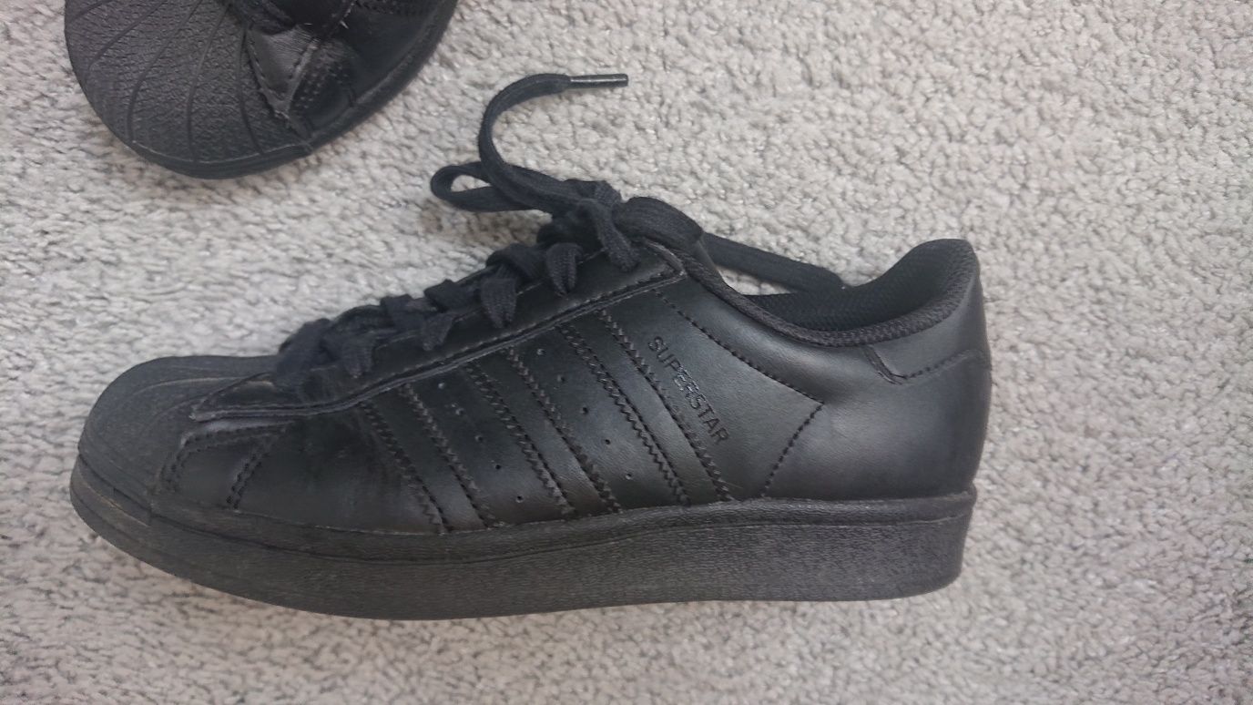 Adidas Superstar 36 i 2/3 czarne wkładka 23 cm