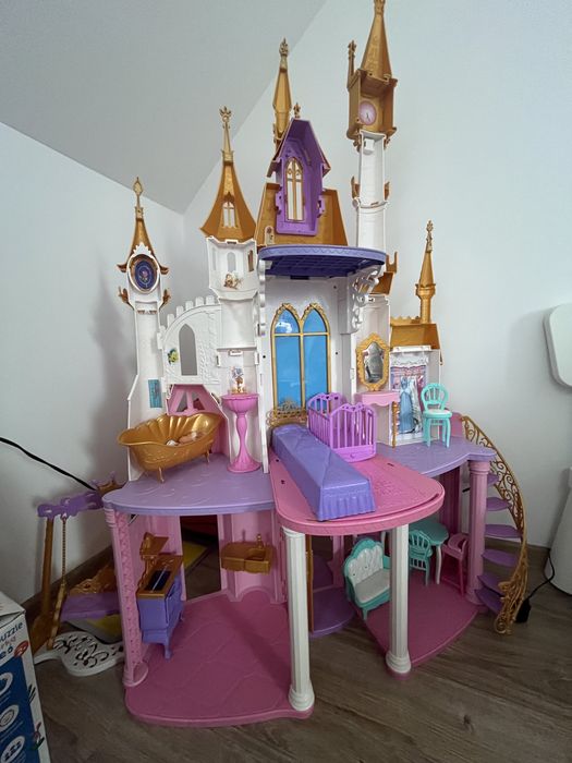 Duzy domek dla barbie