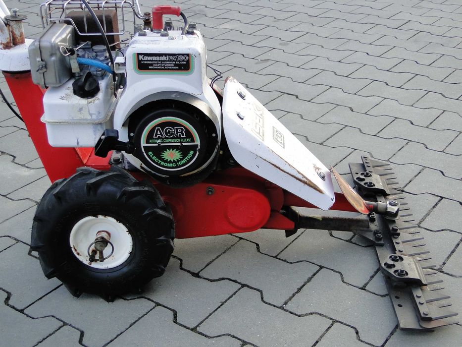 Kosiarka listwowa spalinowa ISEKI TIELBURGER KAWASAKI NAPĘD Germany