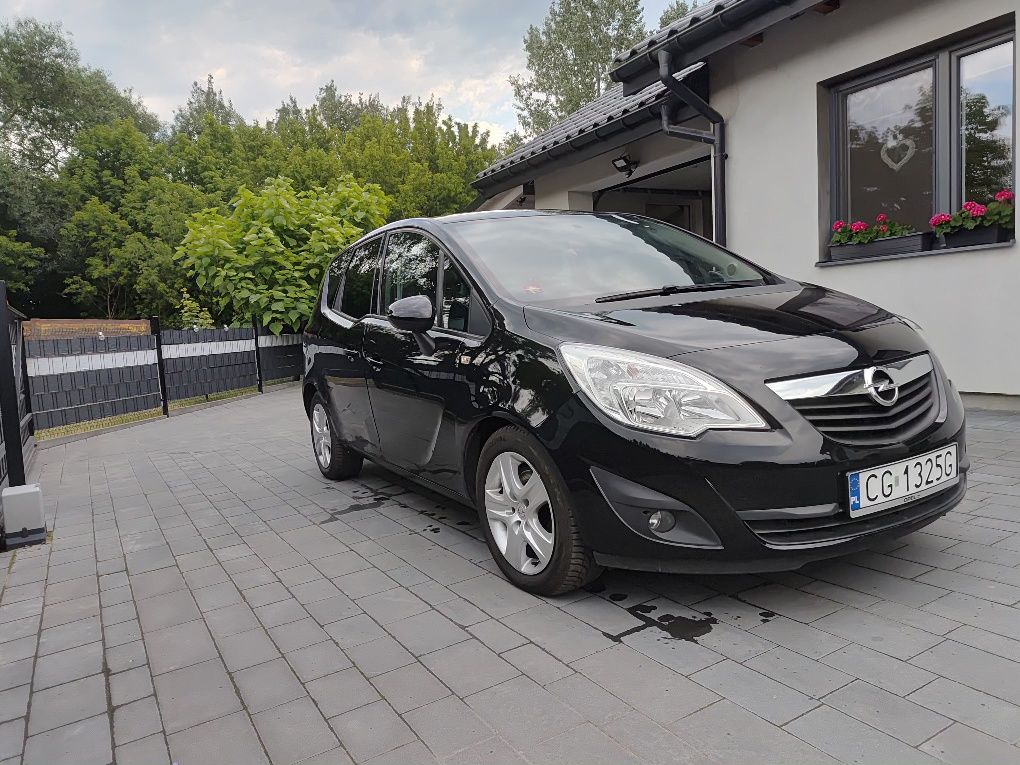 Opel Meriva B 1,7 cdti  2011 r.