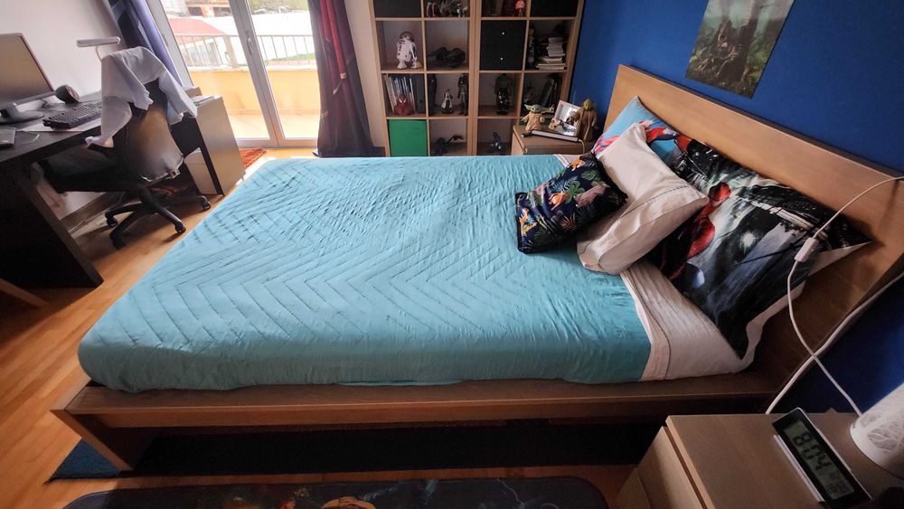 Cama de casal IKEA MALM barata