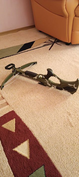 Арбалет с прицелом игрушка продам