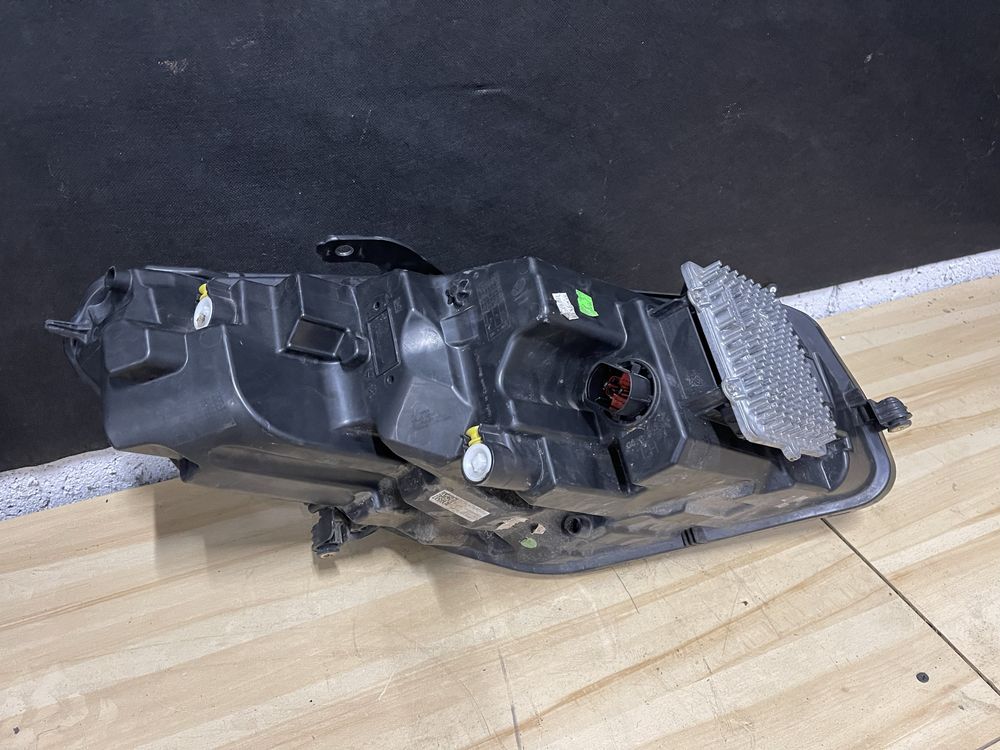 Lampy przód Jaguar E-pace x540