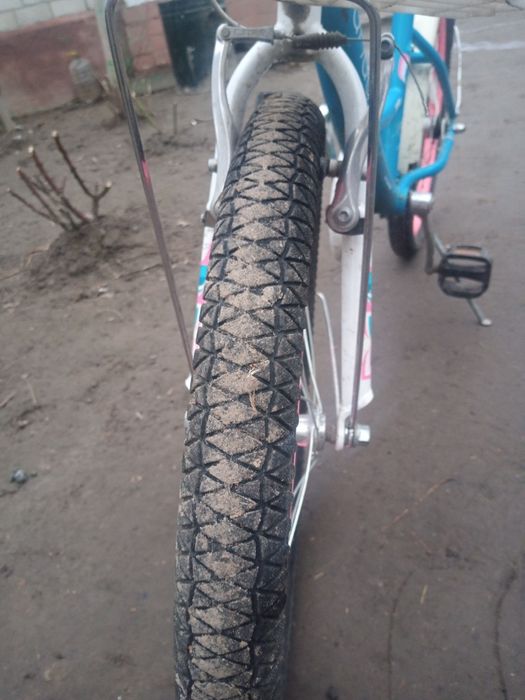 Продаю велосипед купували для доньки купили новий бо вже підросла.