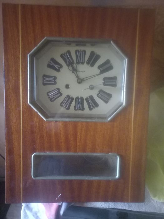 продам часы настенные