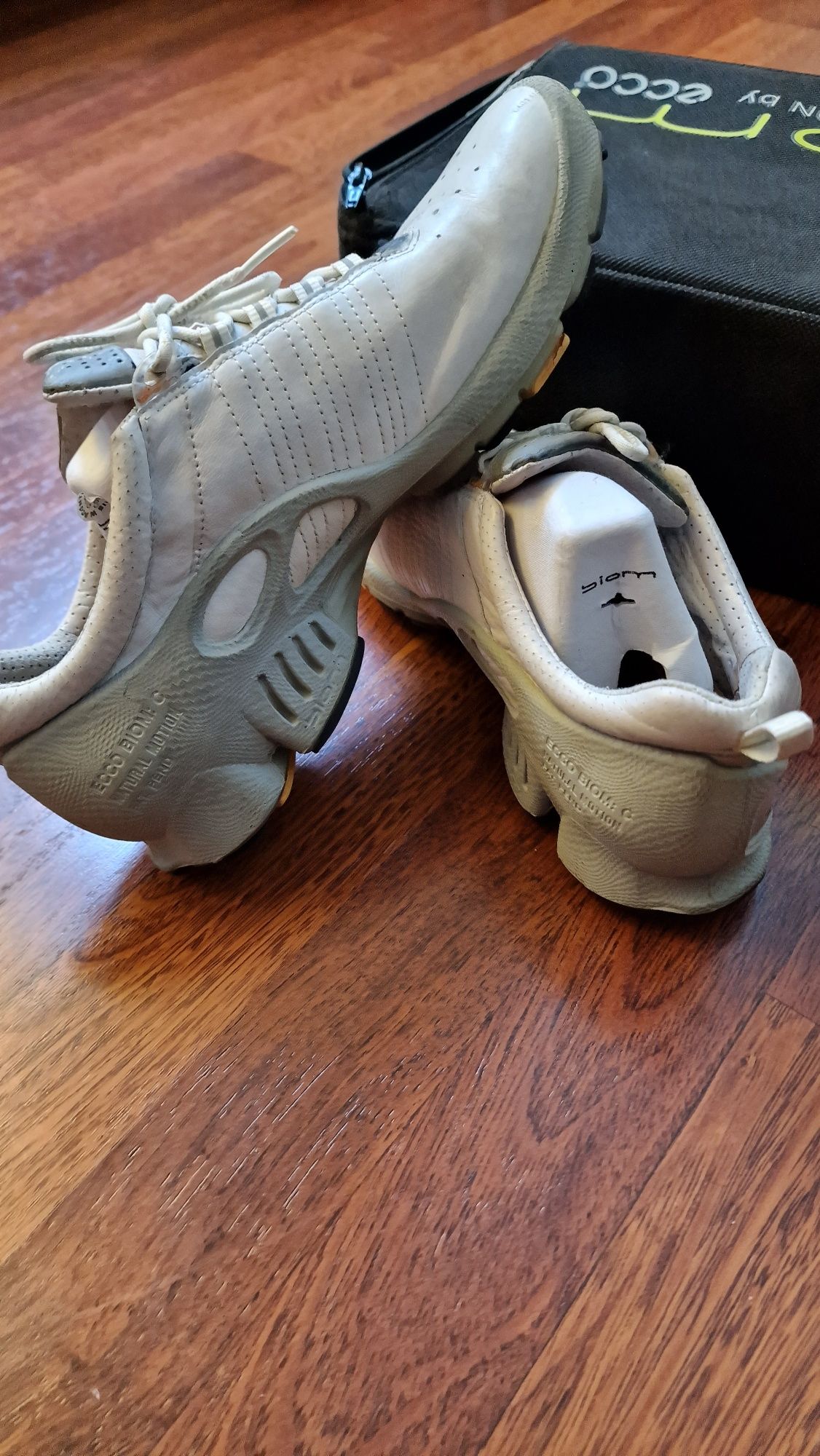 Buty sportowe oryginalne Ecco Biom unisex skóra jaka wyprofilowane