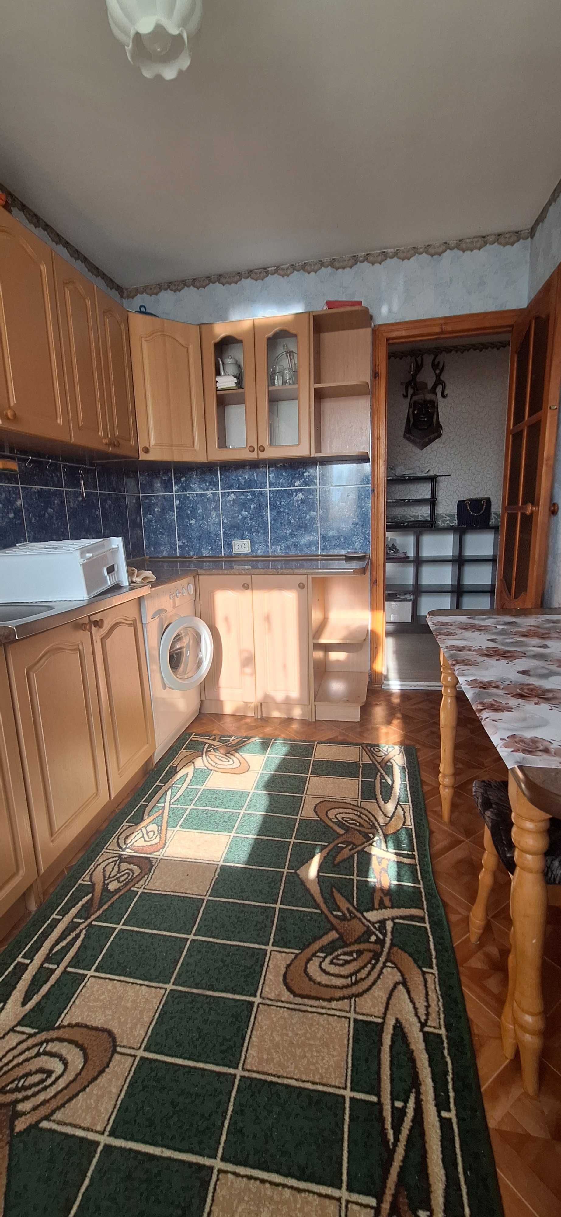 Сдается 3 ком. кв. в Корабельном р-н по.Богоявленский 327/2