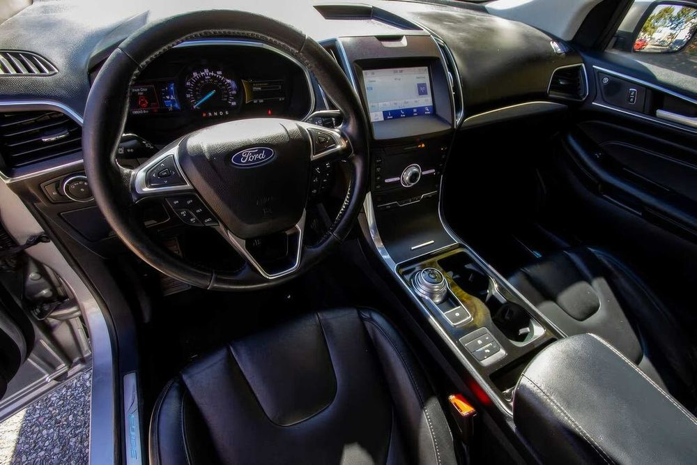 Ford Edge Titanium      2020