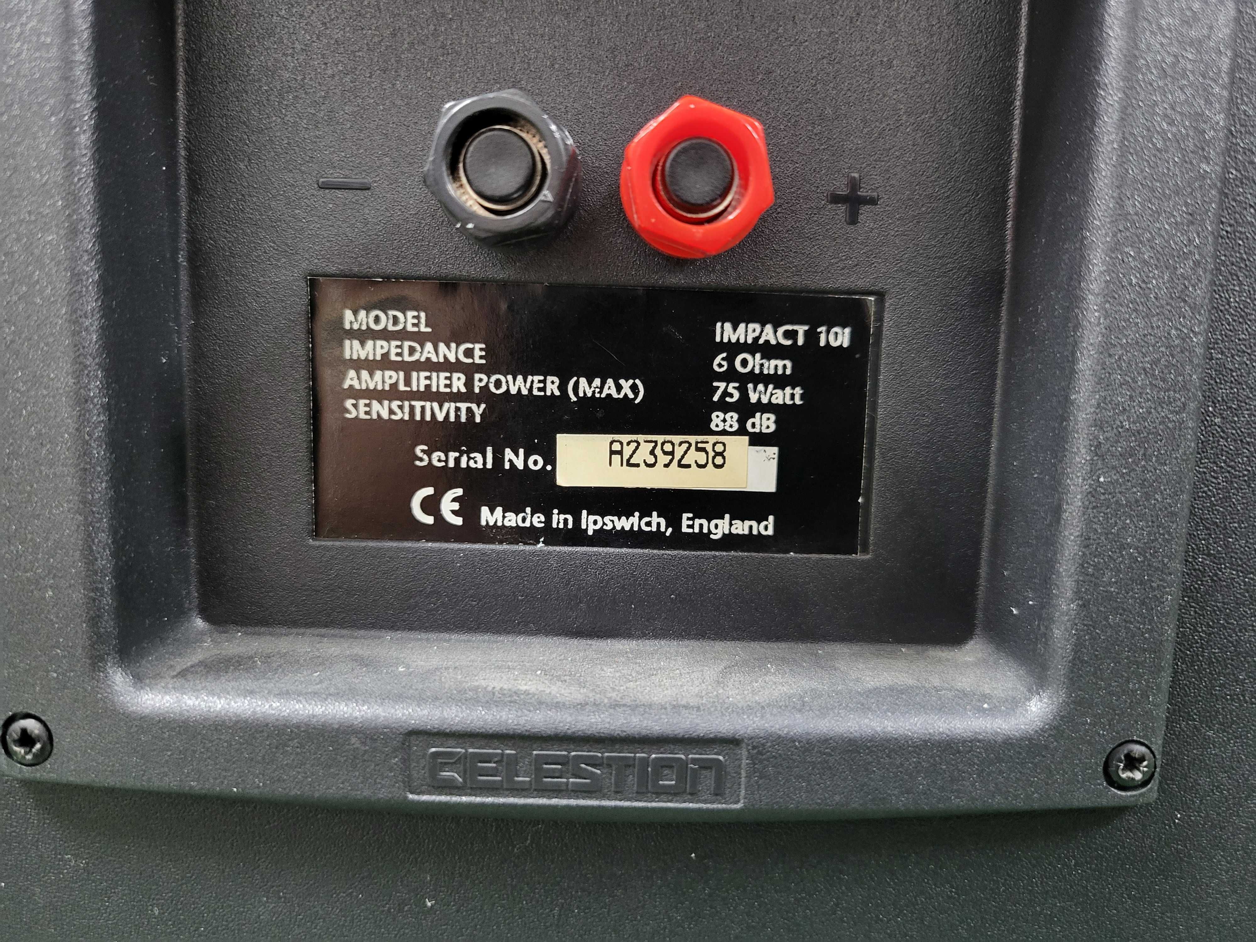 Celestion Impact 101 Colunas