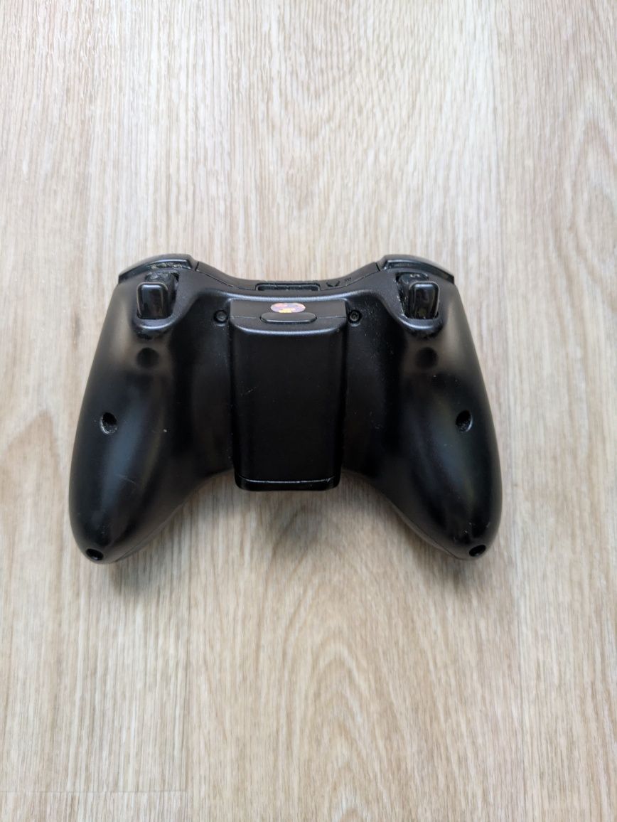 Pad Xbox 360 w edycji limitowanej Tomb Raider + adapter PC