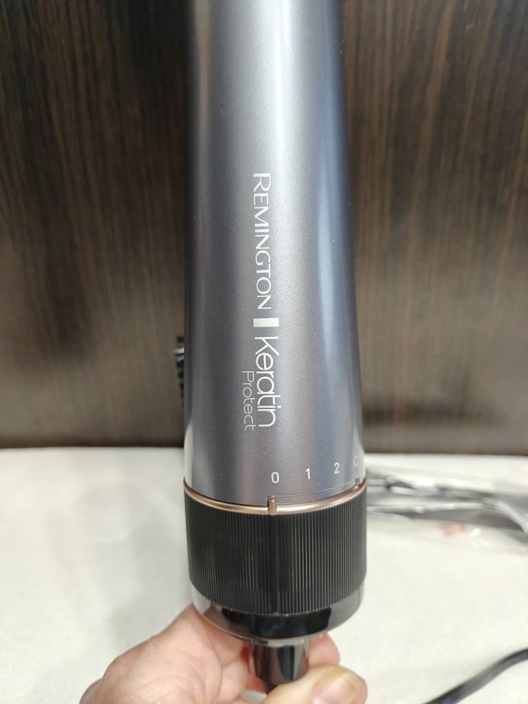 Lokówko-suszarka obrotowa Remington AS8811