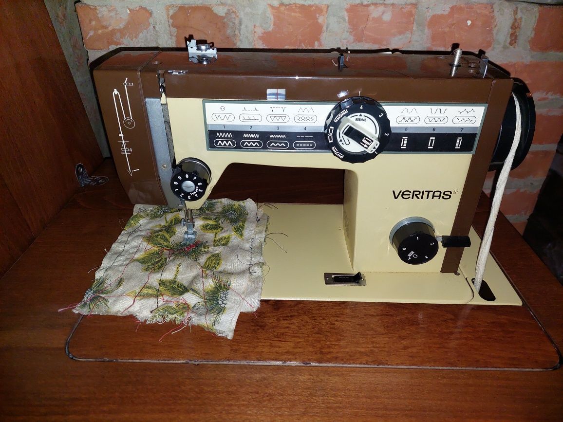 Продам швейную машинку Veritas 8014/43
