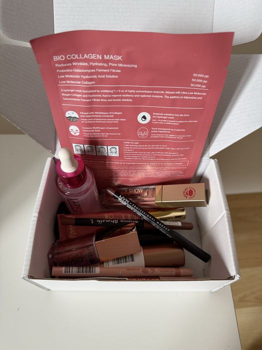 Zestaw kosmetykow eveline, róż, konturówki do ust itp