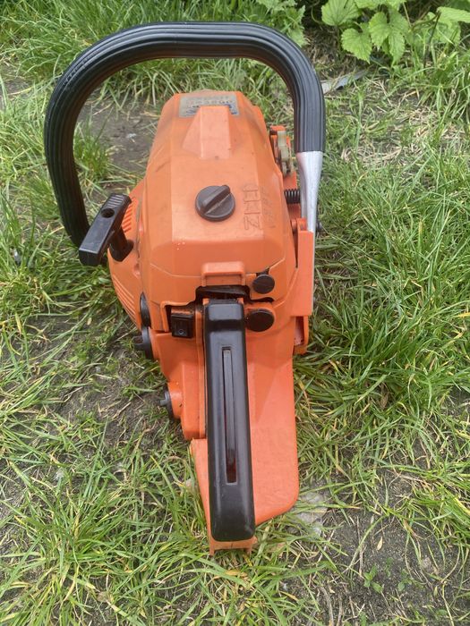 Продам бензопилку Expert GS 3800