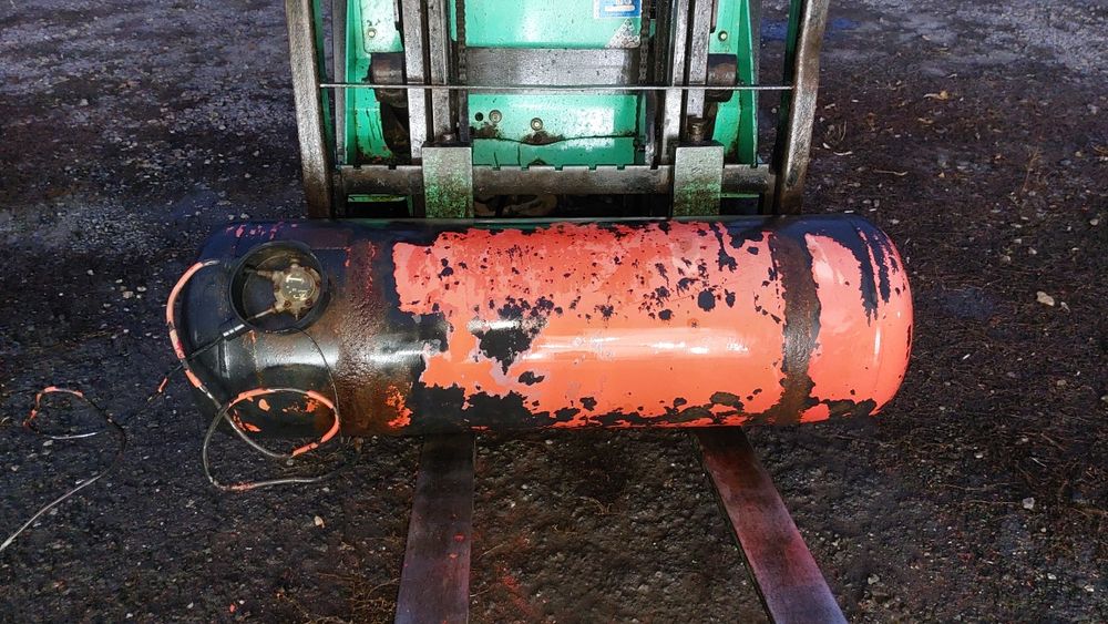 Газовий балон с газом і редуктором 150л. повен