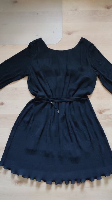 Sukienka czarna wieczorowa koktajlowa  Solar r.44-46