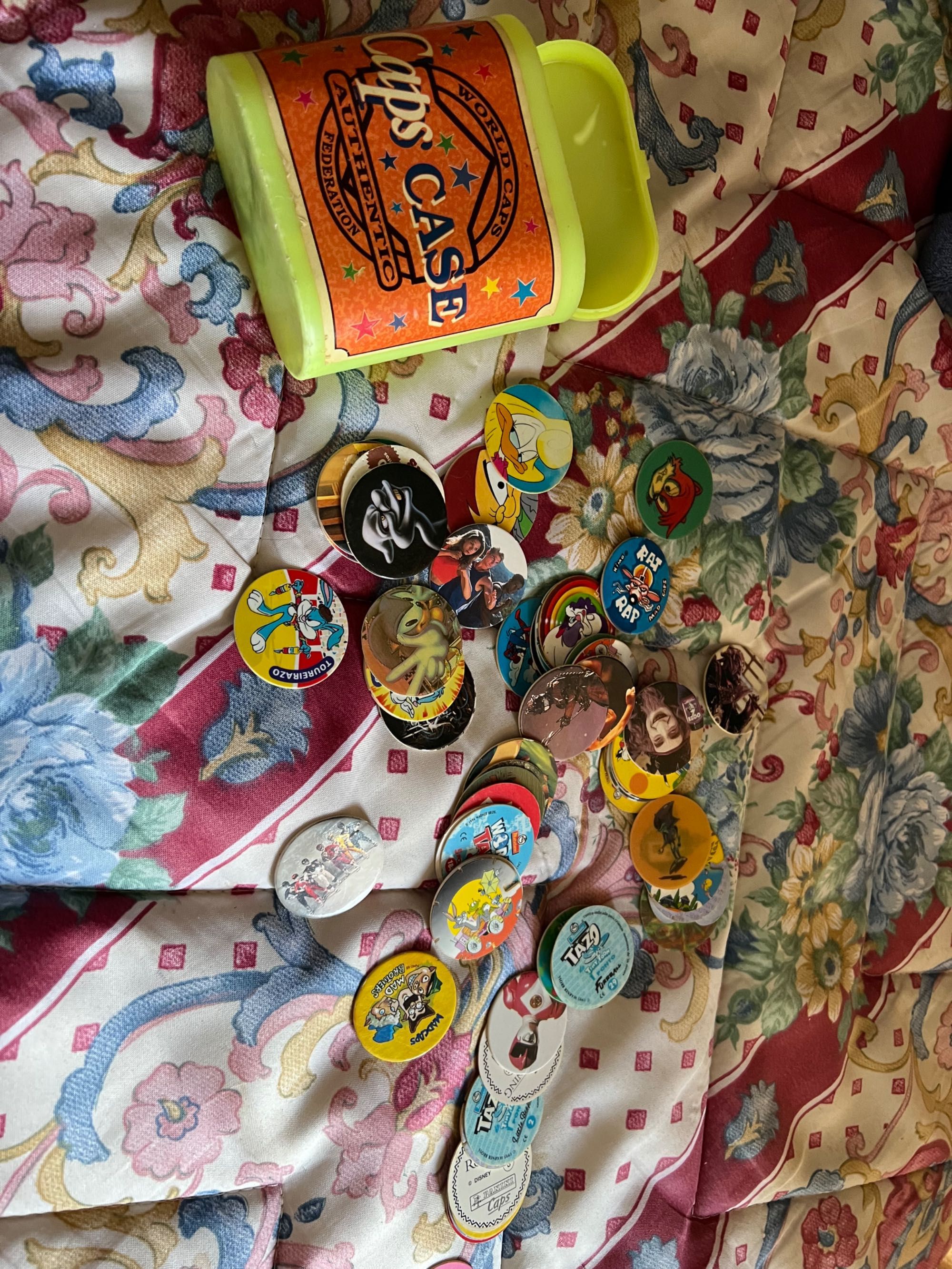 Varios tazos a venda