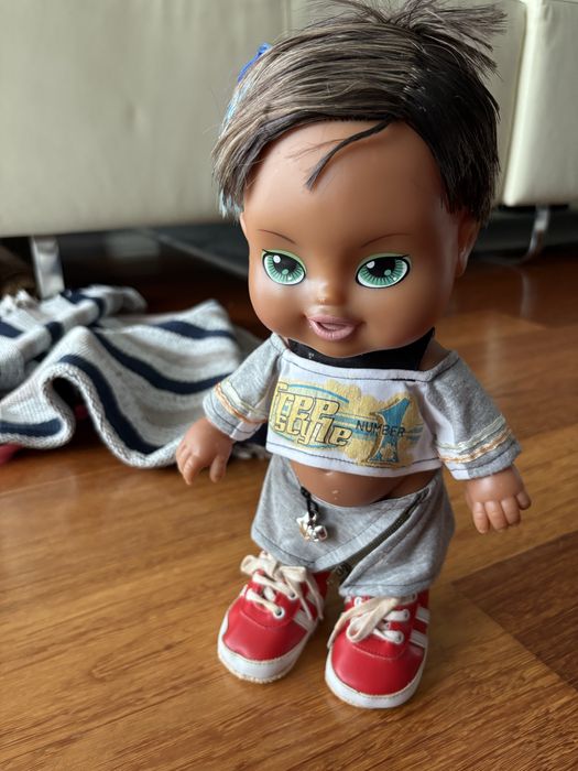 Bonecas Jagets 35 cm com roupeiro