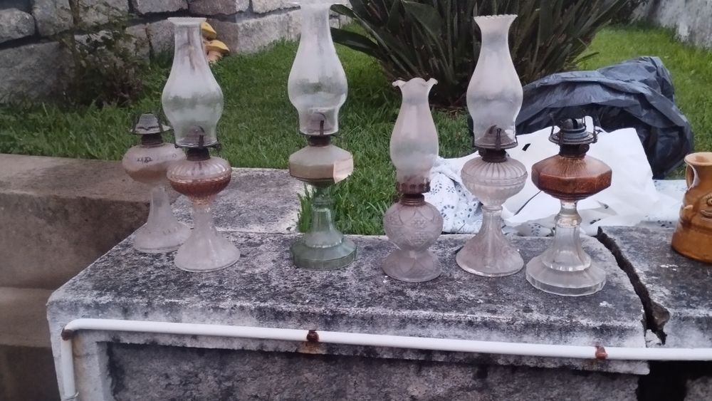 Lote de candeeiros a petróleo