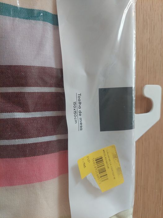 Toalha de mesa nova