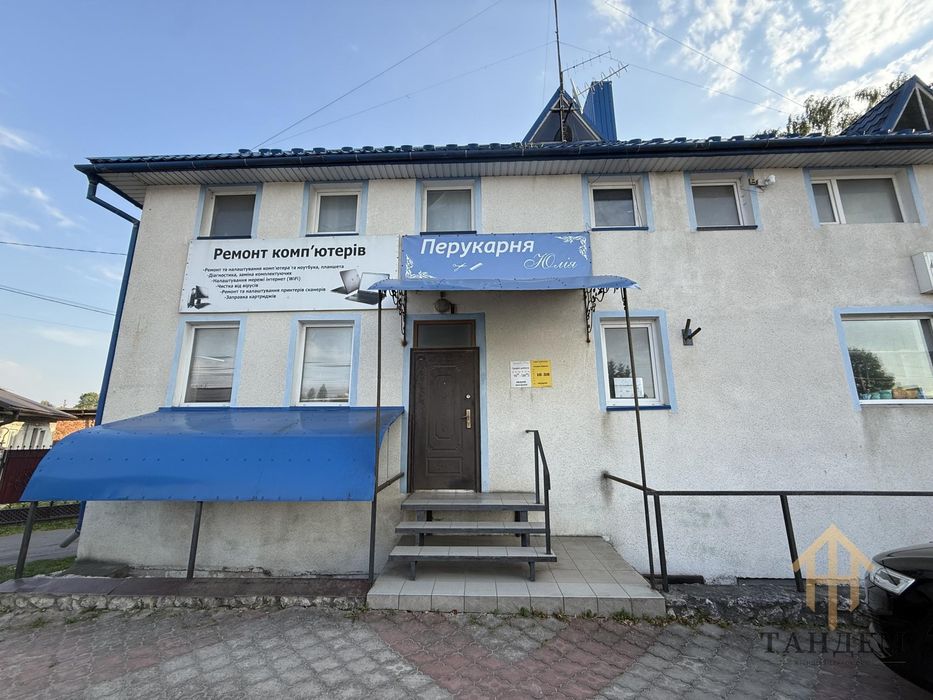 Продаж фасадного приміщення в Смиківцях (біля Тернополя)