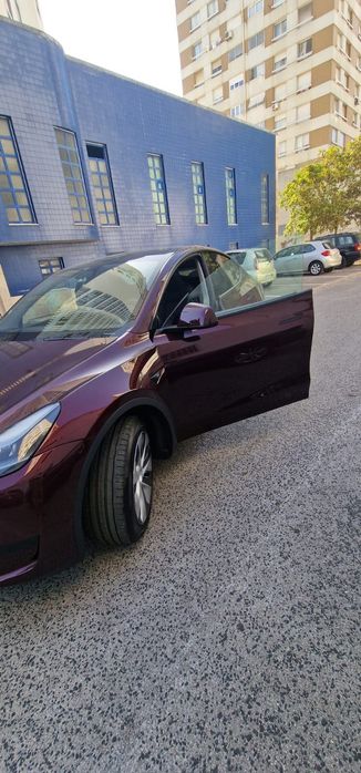 Tesla Model Y Long Range RWD