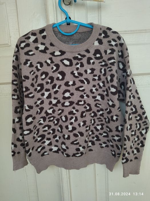 Светр для дівчинки