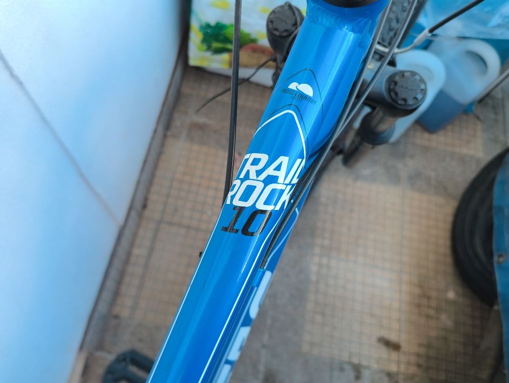 Bicicleta de montanha trail Rock 10