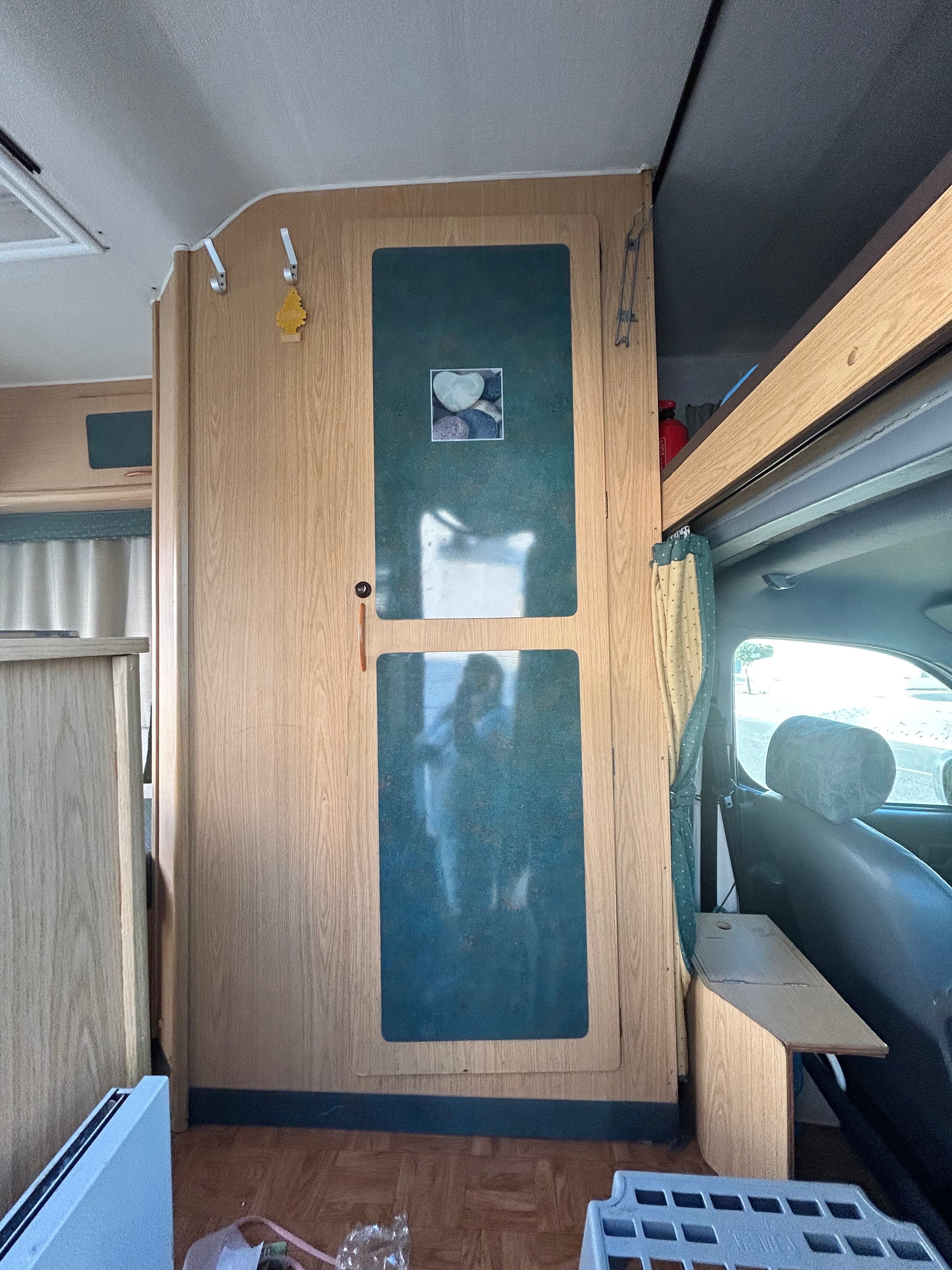 Autocaravana à Venda – Com Danos Após Acidente